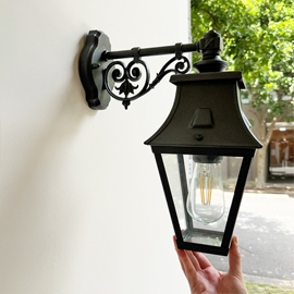 Traditional Outdoor Light Ex Display
